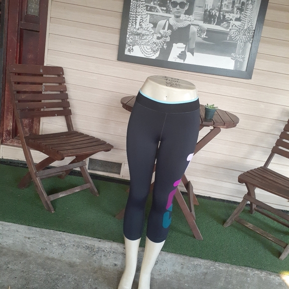 Fila Sport Cropped Leggings Size Small - Picture 3 of 7